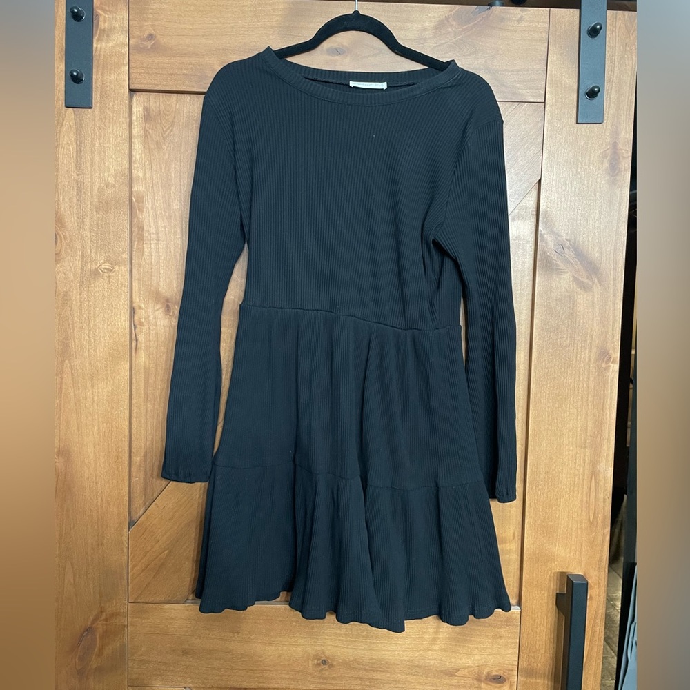 Brand new black dress. Size large